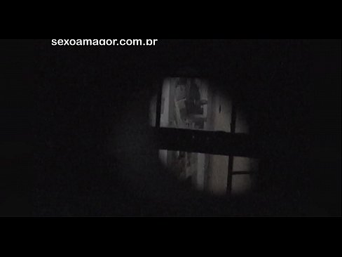 ❤️ Blondie és gravada en secret per un voyeur del barri amagat darrere de maons buits ❤ Vídeo sexual al ca.pornolymp.ru